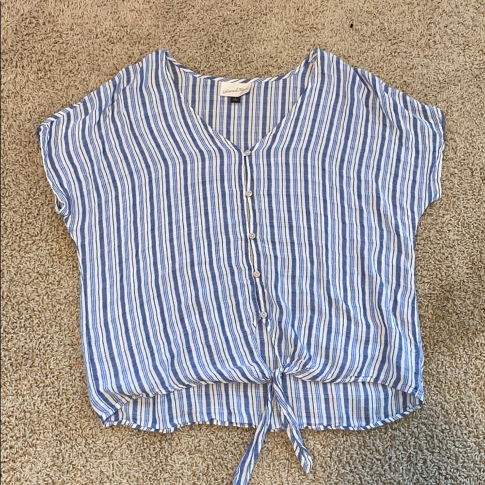 Universal Thread Blue Button Down Flowy Top